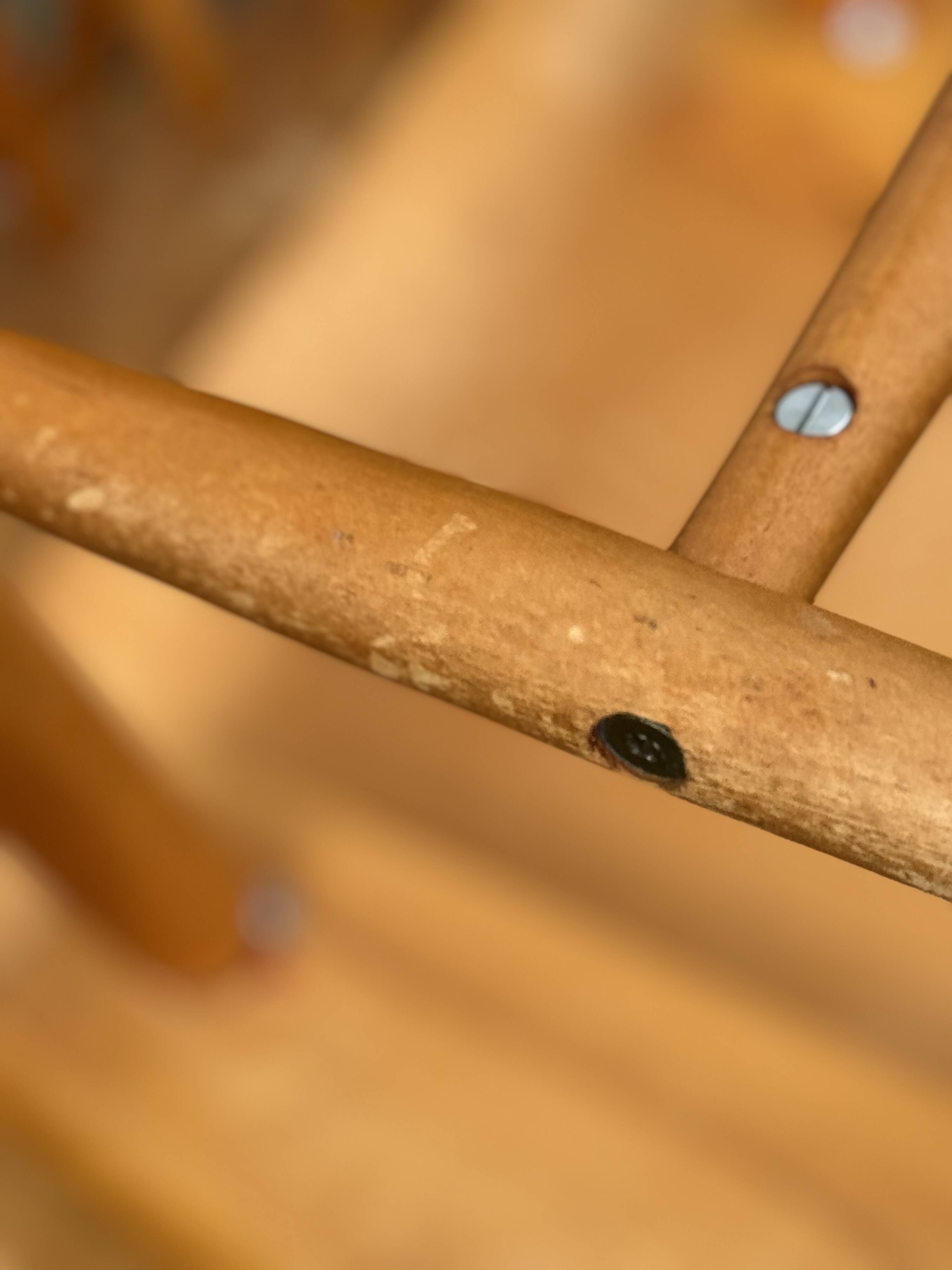 Ensemble de 4 chaises scandinaves à dossier fuseau