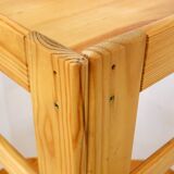 Pine corner shelf