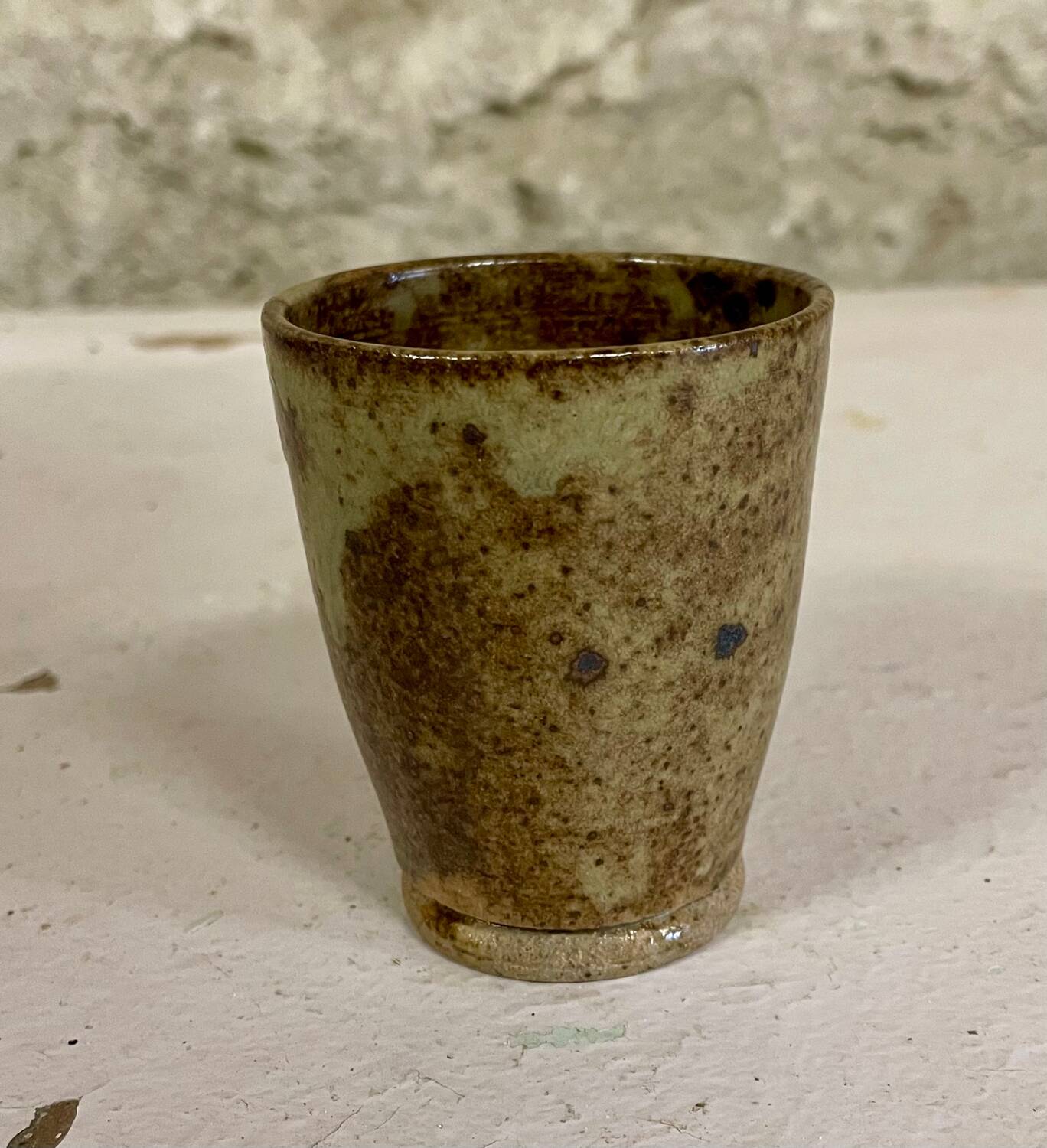 Set of 6 handcrafted stoneware cups – brown glaze
