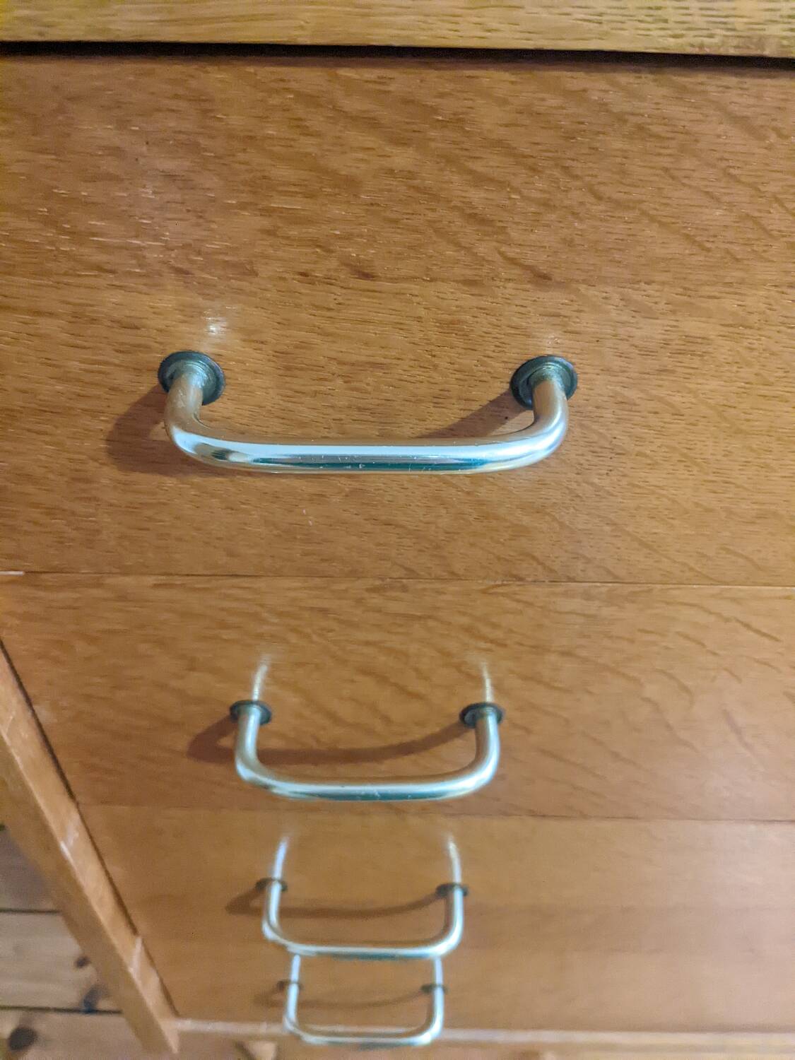 Vintage chest of drawers with spindle legs