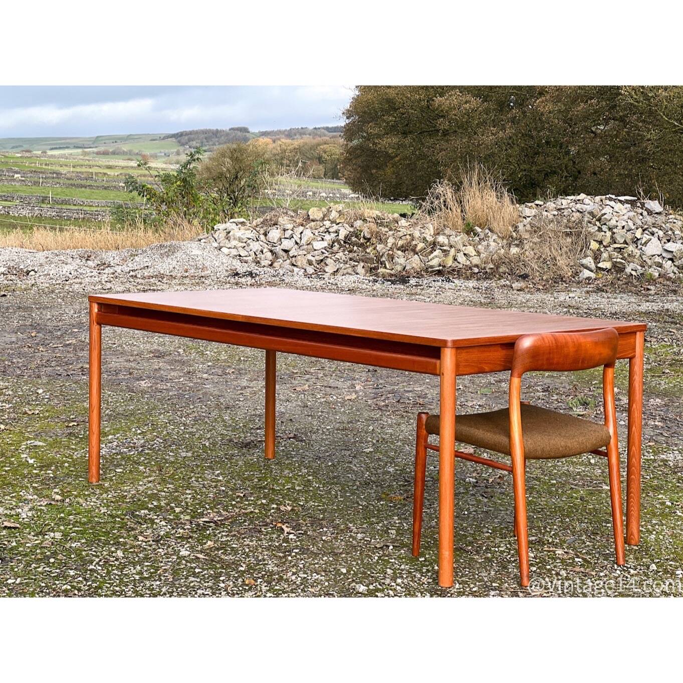 Grande table à manger à rallonge par McIntosh