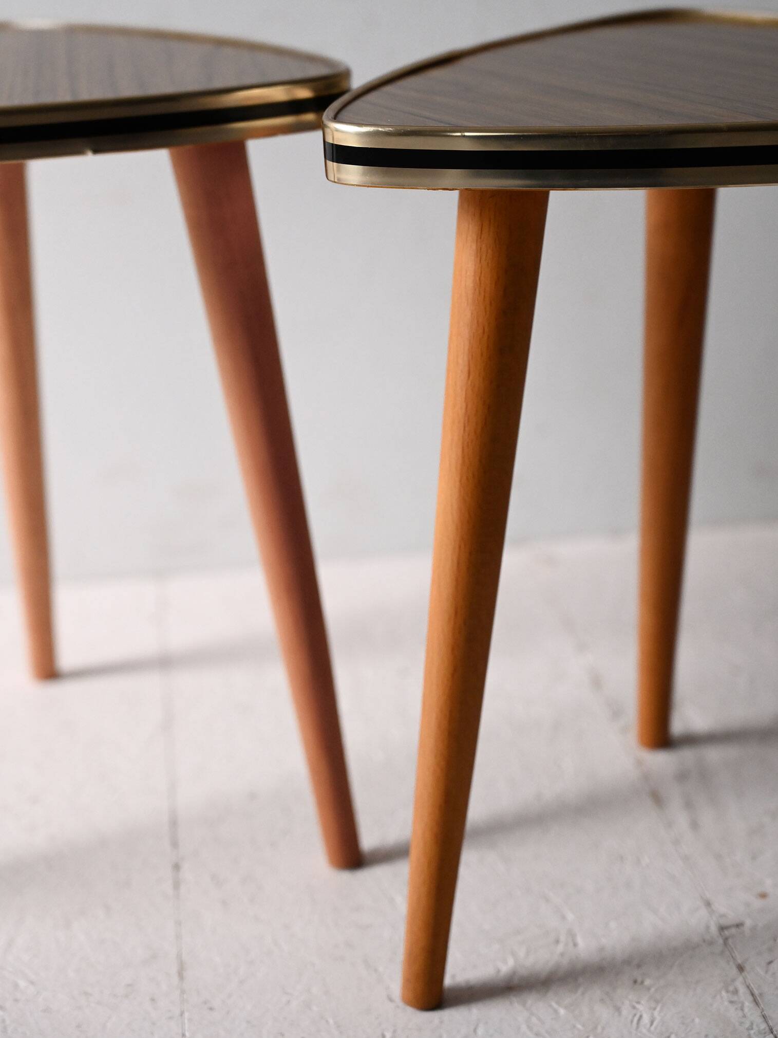 Paire de tabourets scandinaves vintage en stratifié