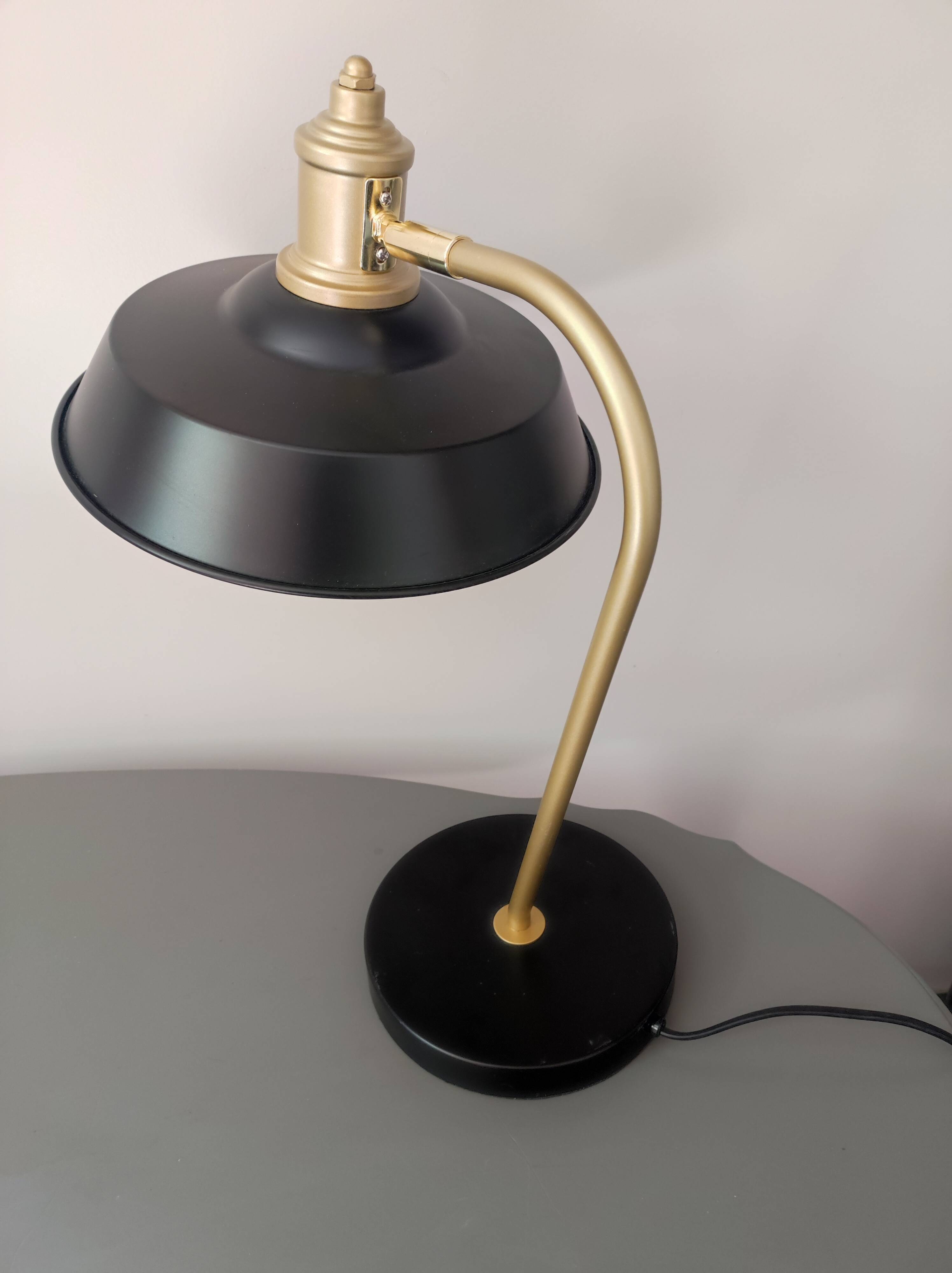 Table lamp desk workshop vintage spirit