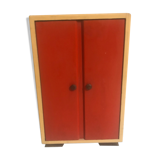 Armoire de poupée