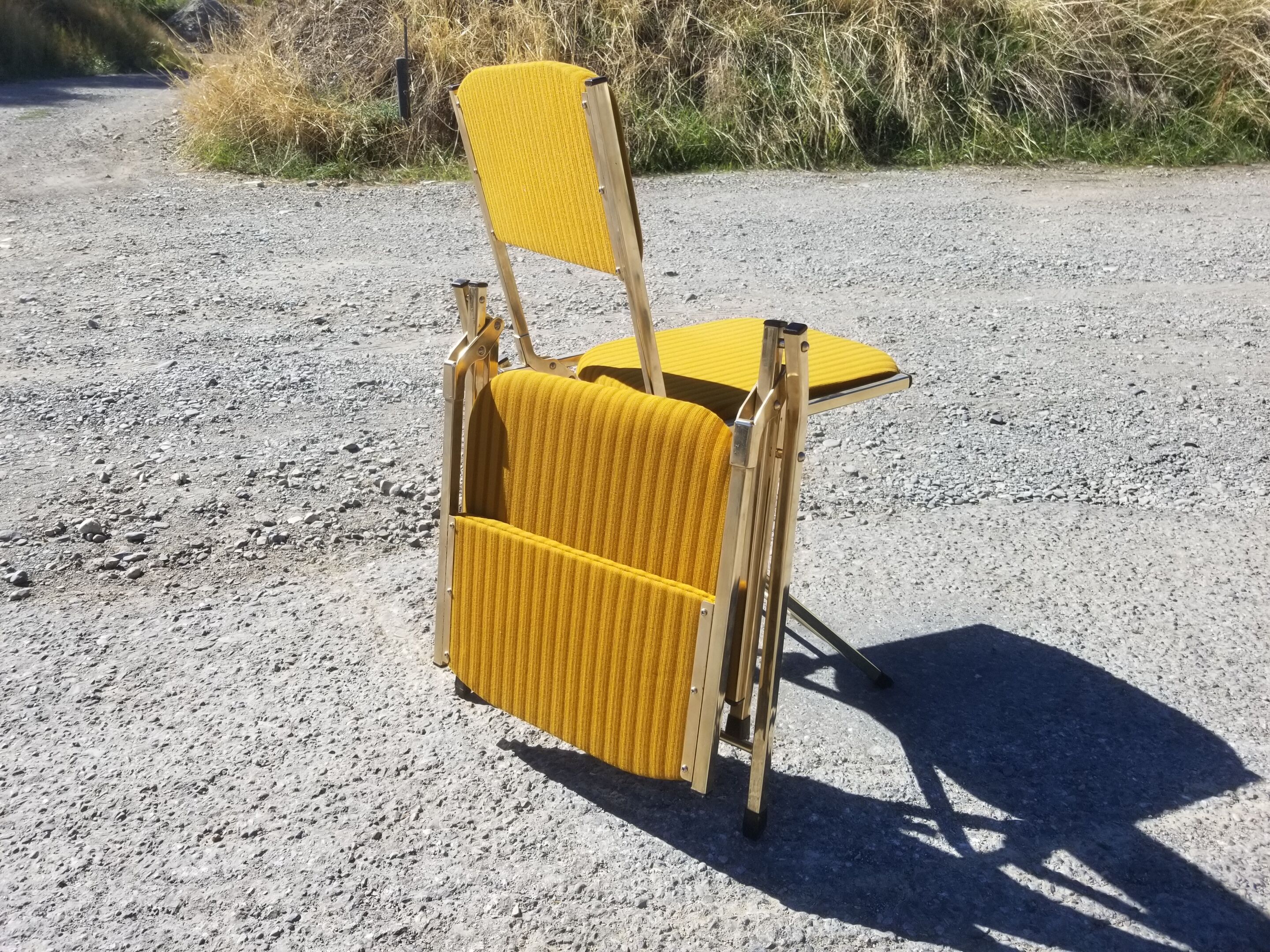Pair of vintage eyrel folding chairs - 70s