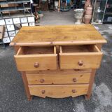 Commode en pin anglaise