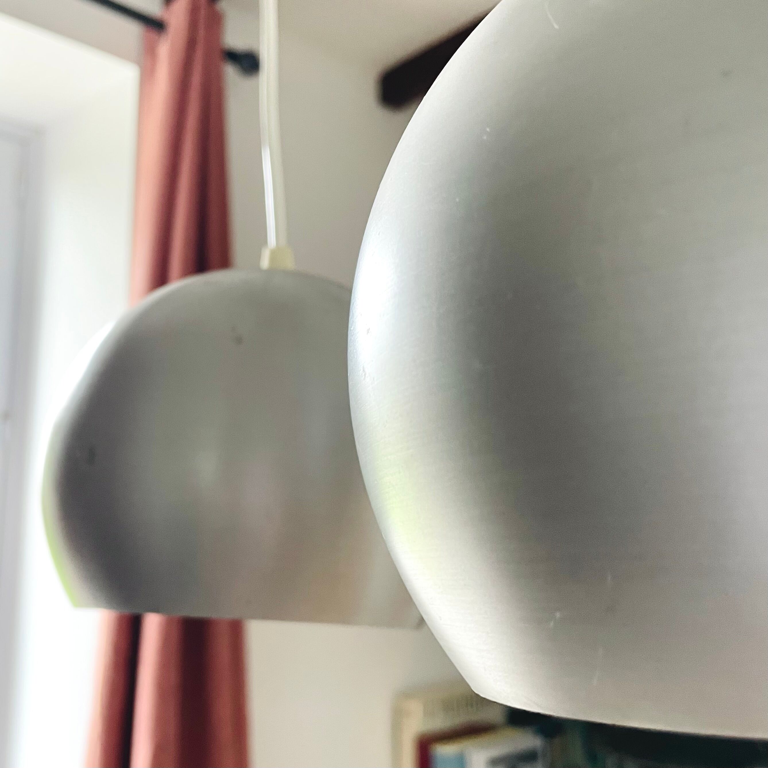 Pair of eyeball suspensions