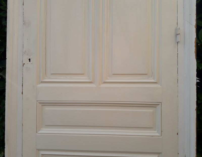 Haussmannian closet door