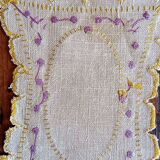 Set of 6 embroidered table decorations - 9 x 8 cm