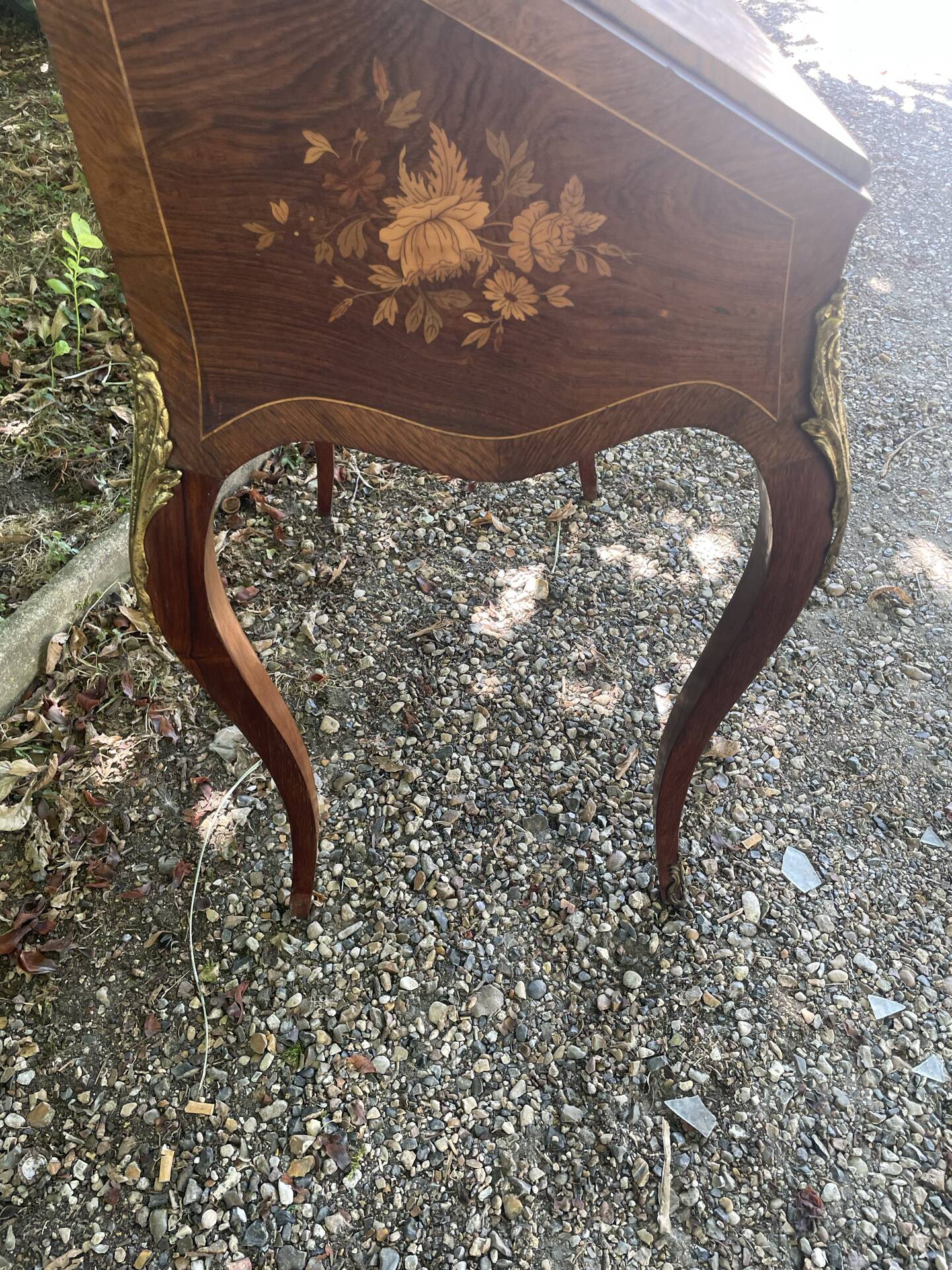Bureau de dame ,dos d’âne fin XIX eme