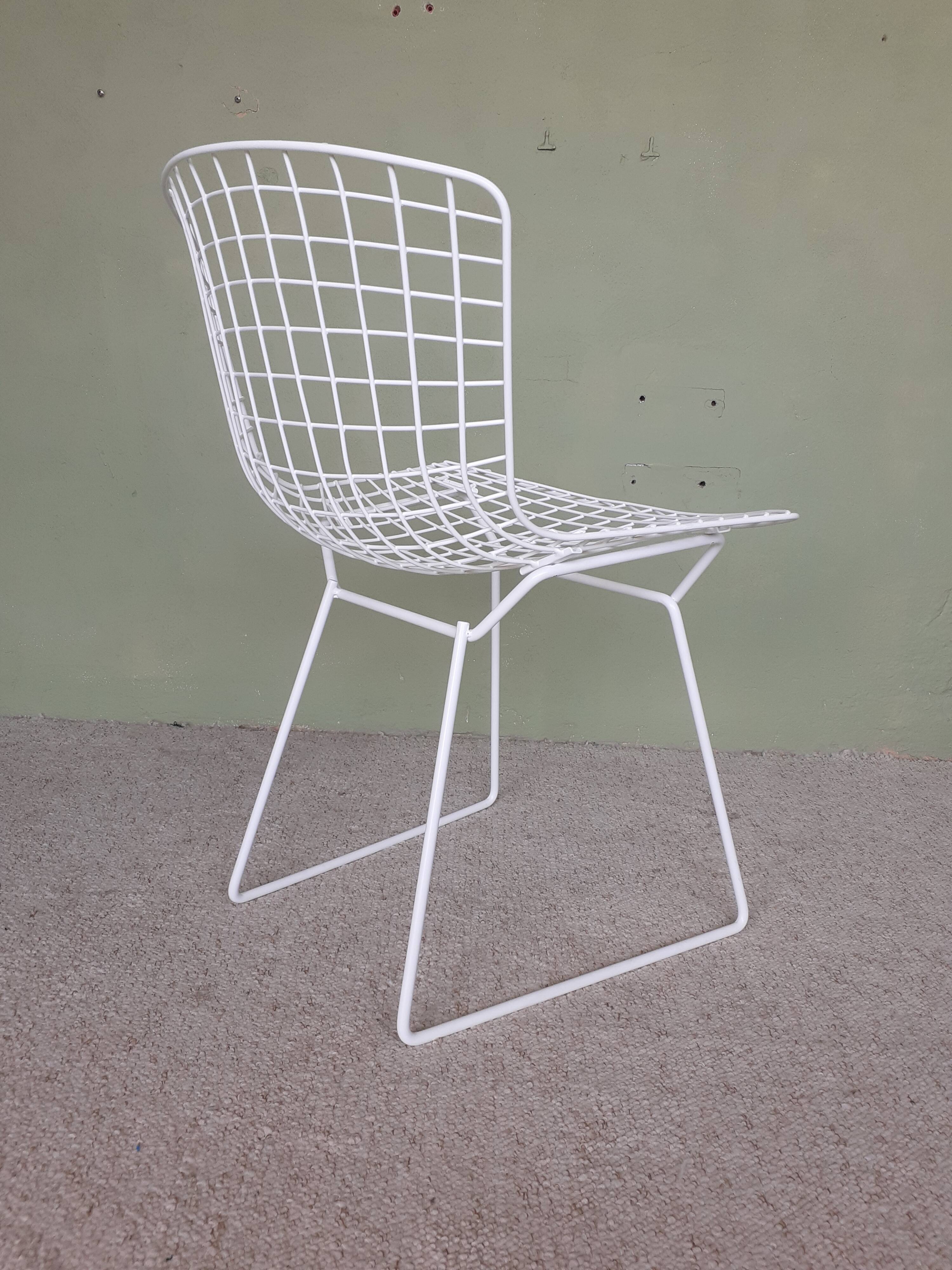 Wire chair, Design Harry Bertoia for Knoll.
