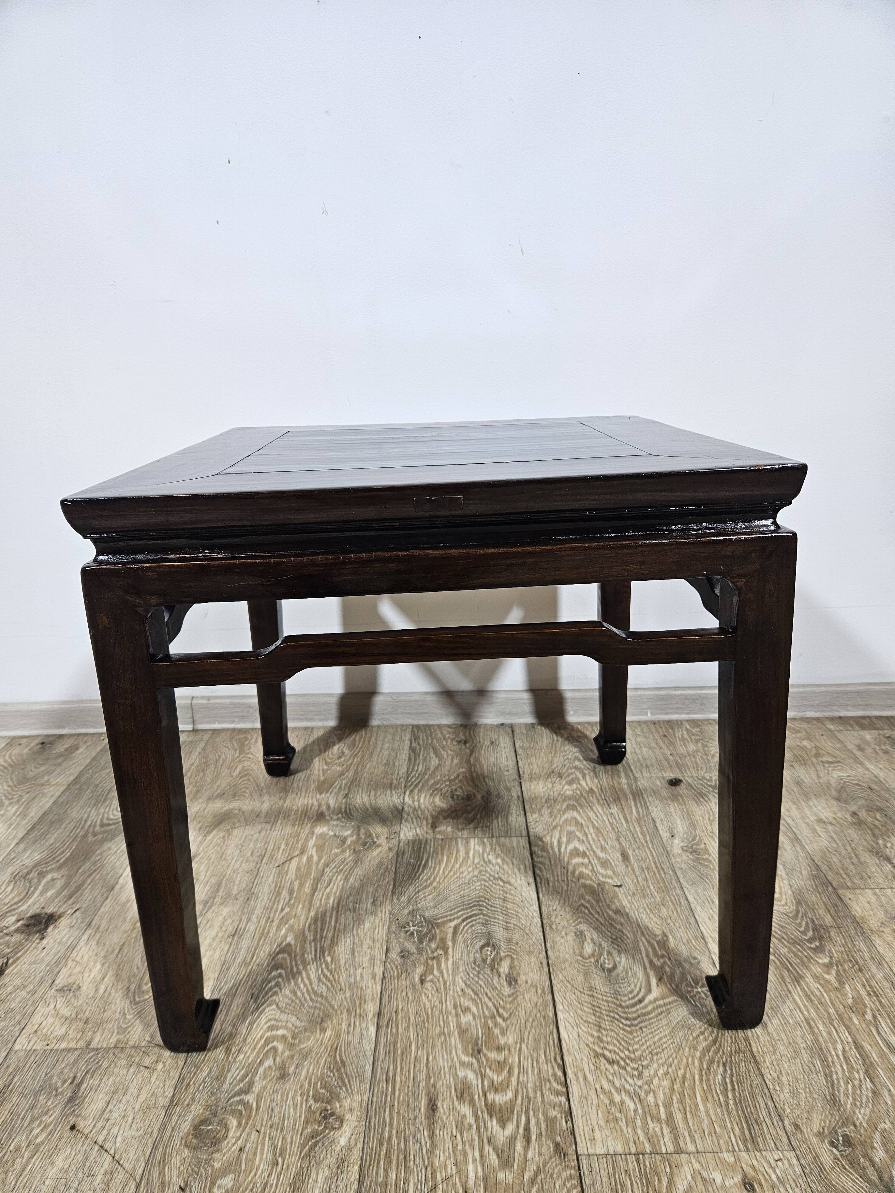 Chinese coffee table from the 19th century Qing Dynasty in Ming style