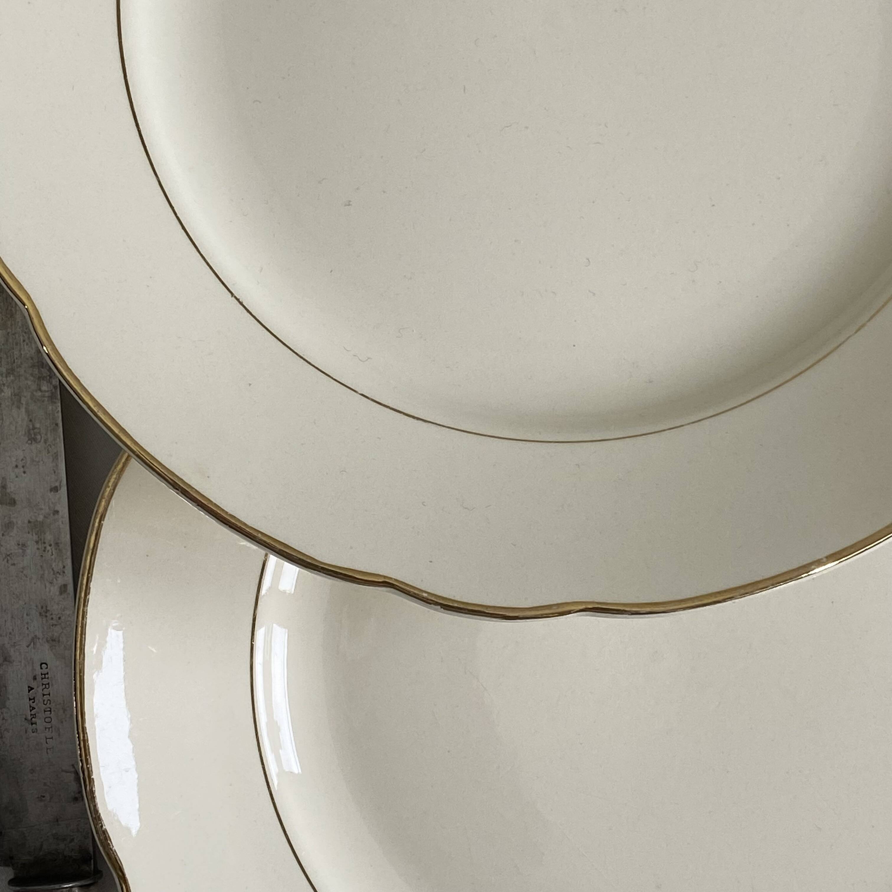 6 antique beige earthenware dinner plates with gold trim by Villeroy and Boch.