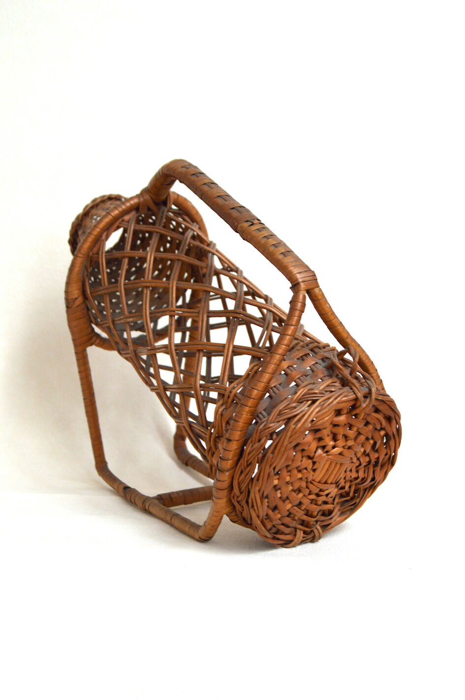 Rattan bottle holder