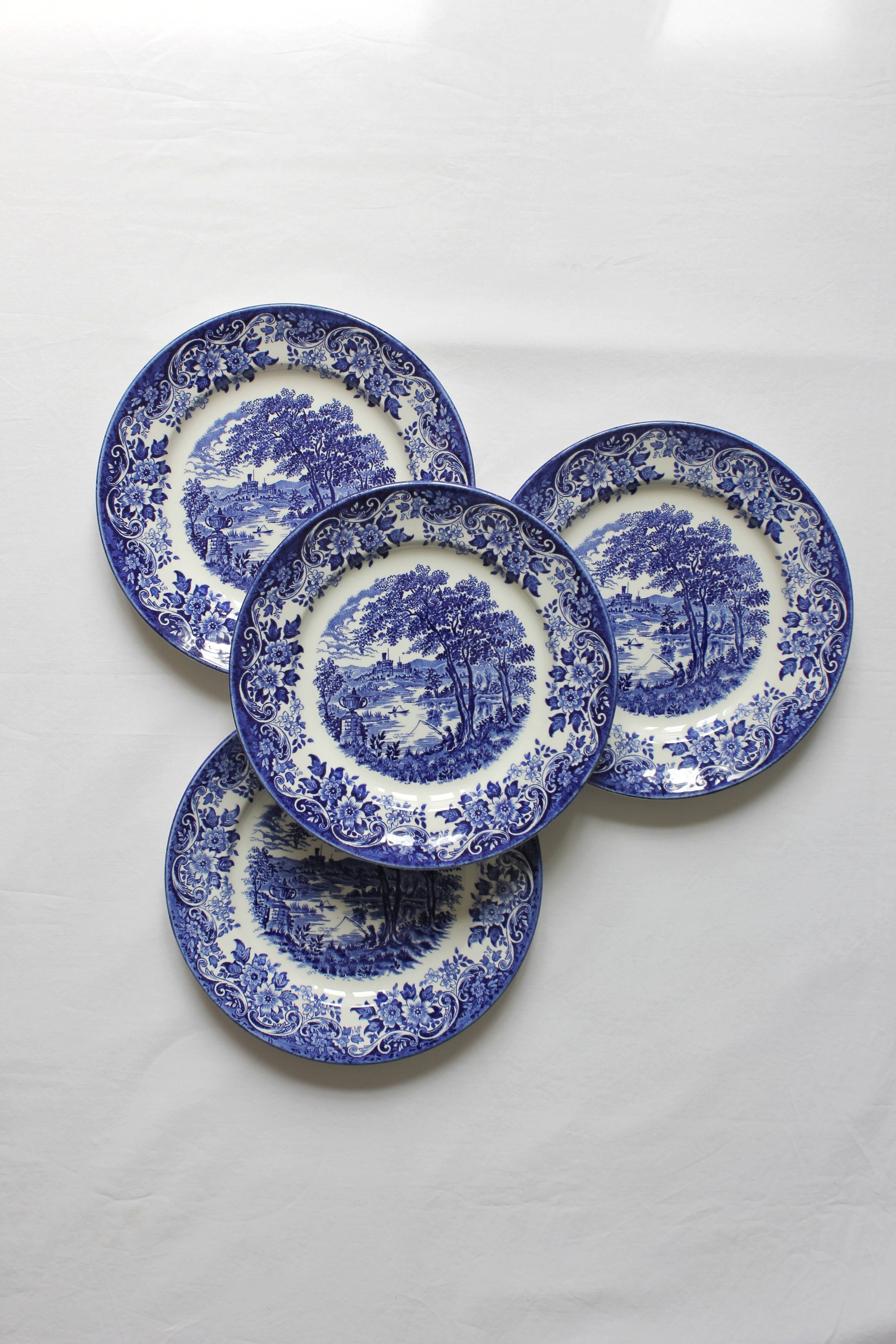 4 plates in vintage English earthenware Ironstone Broadhurst Staffordshire "The English Scene"