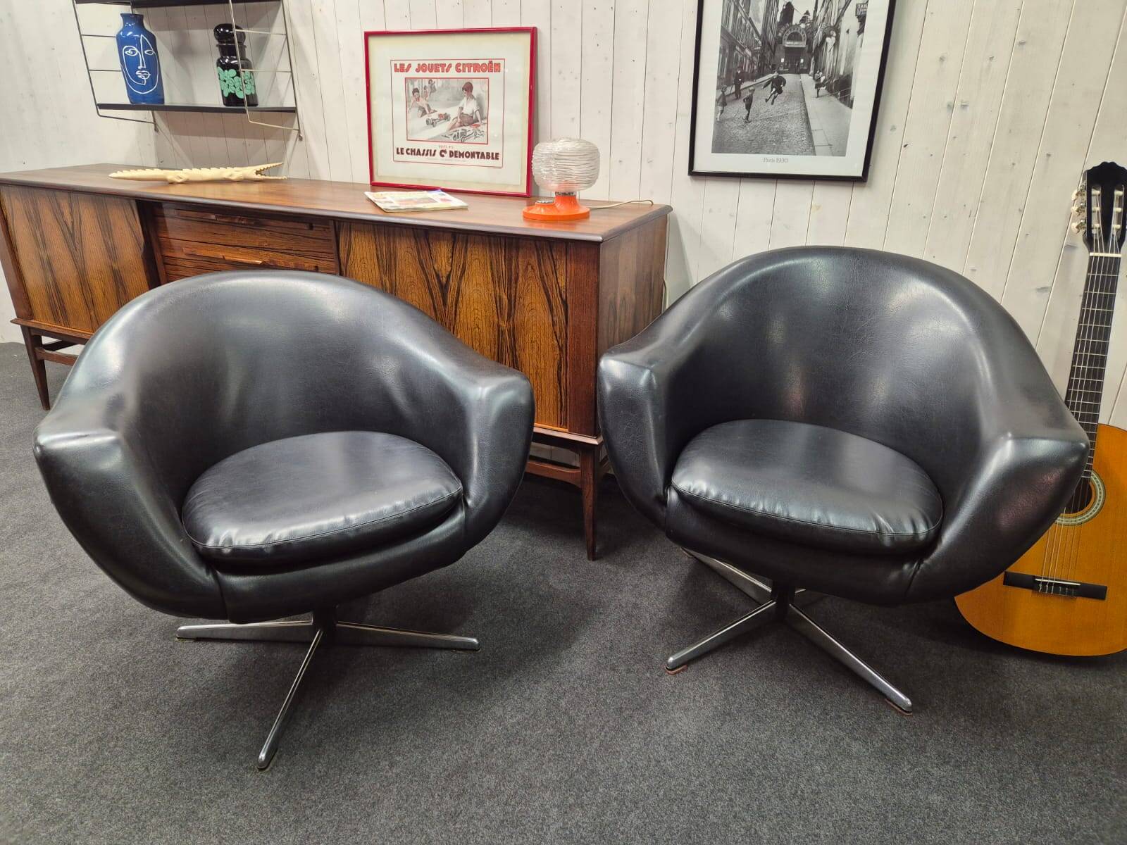 Vintage balloon shell armchair