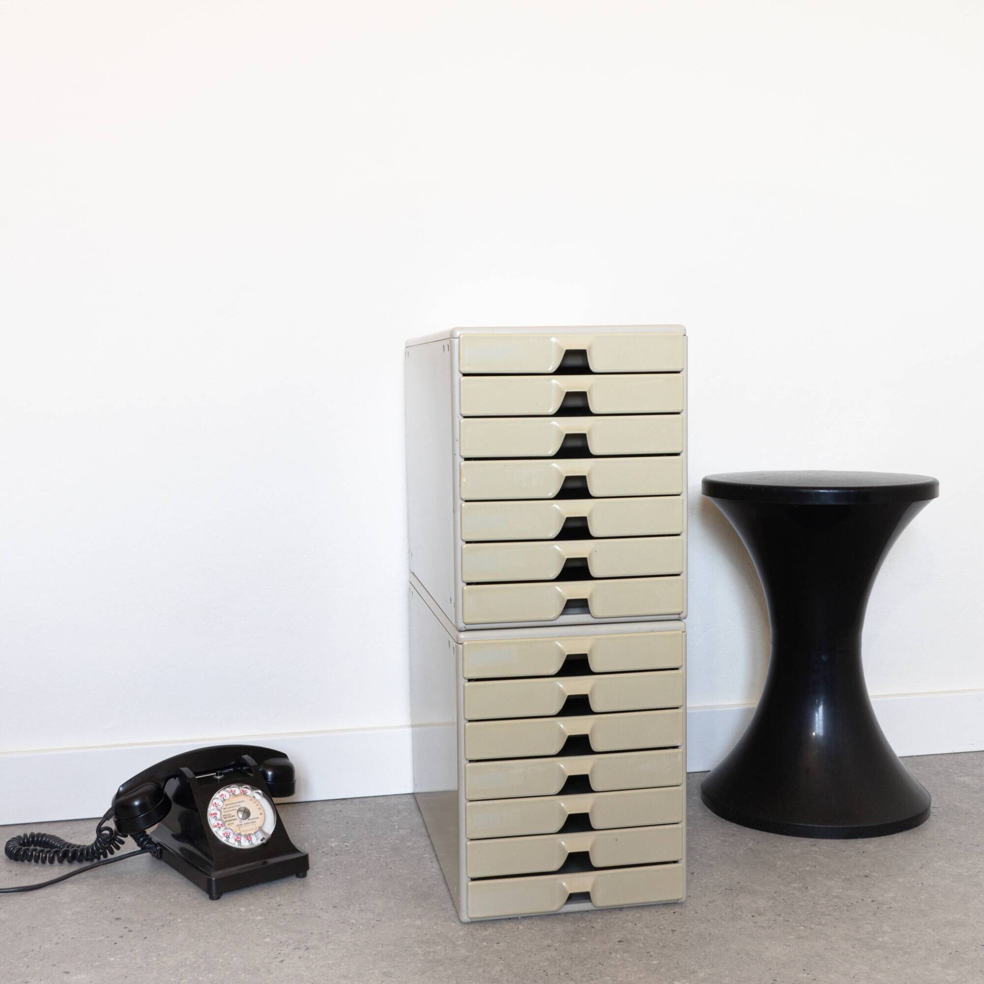 Set of 2 metal and plastic drawer lockers