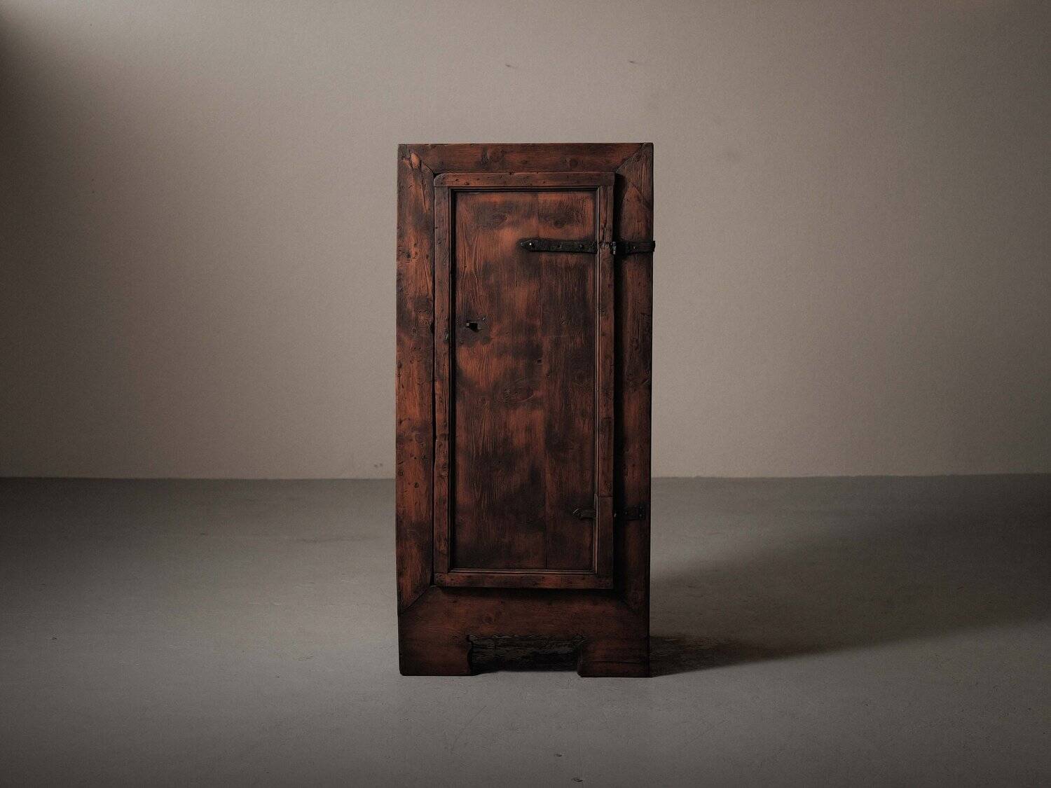 Bonnetière alpine en sapin – Piémont, XVIIIᵉ siècle, art populaire