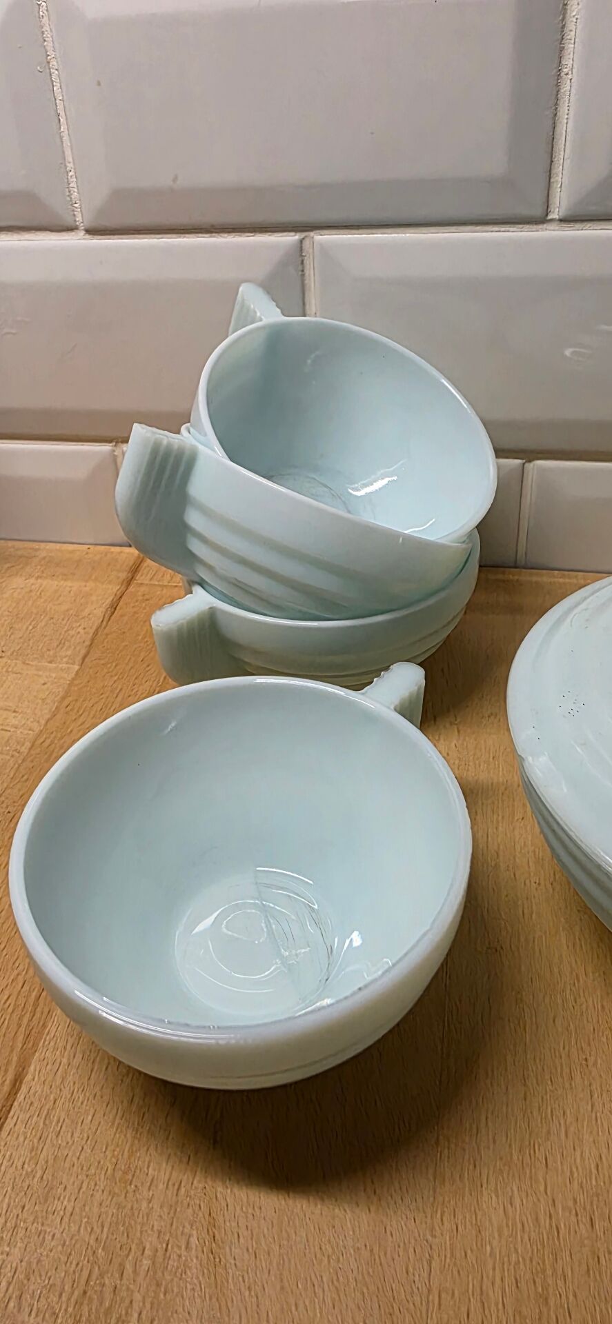Coffee service in opaline in 1950s Art Deco style.