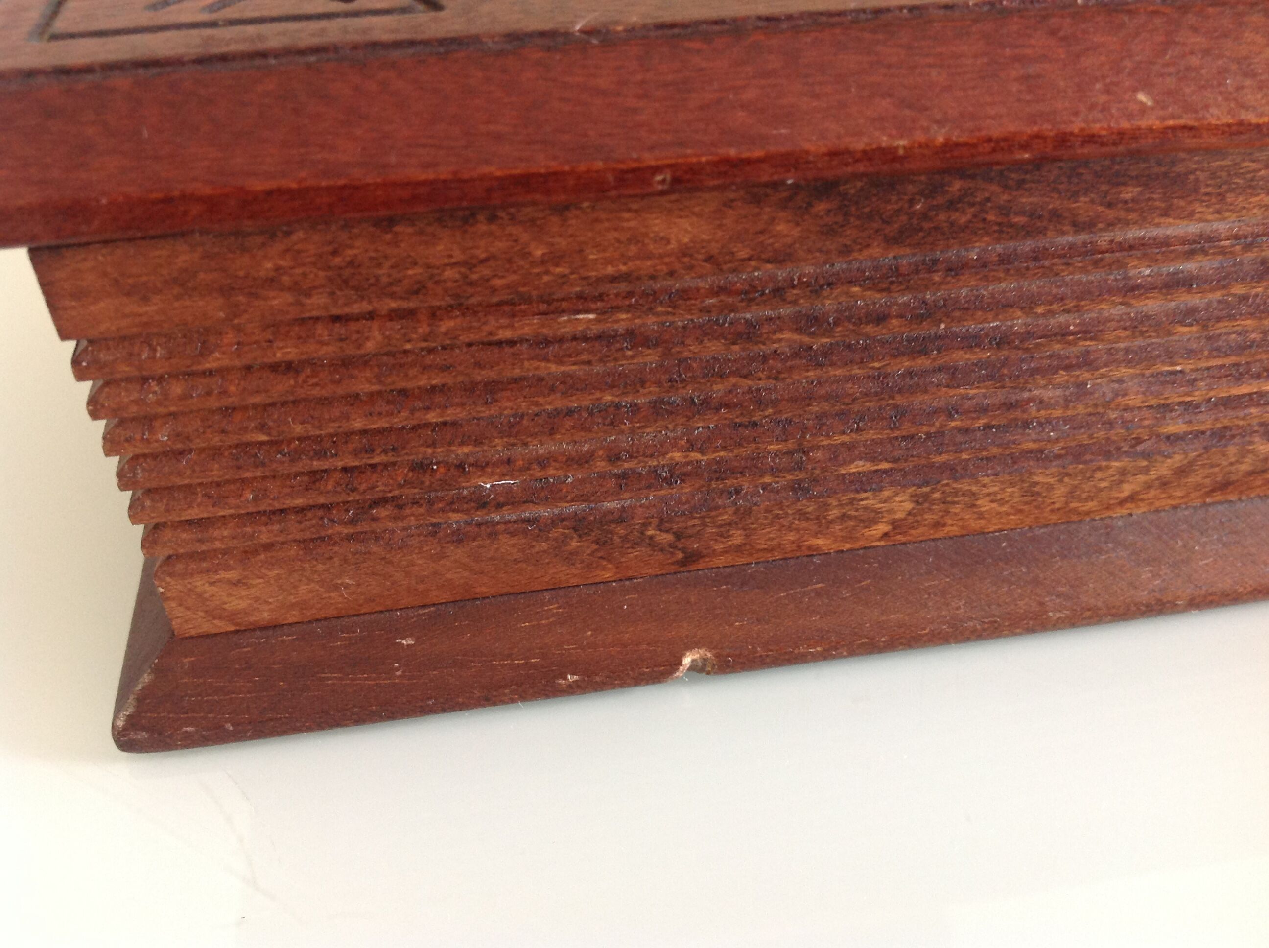 Old patented open-wood cigarette box 30-40 years