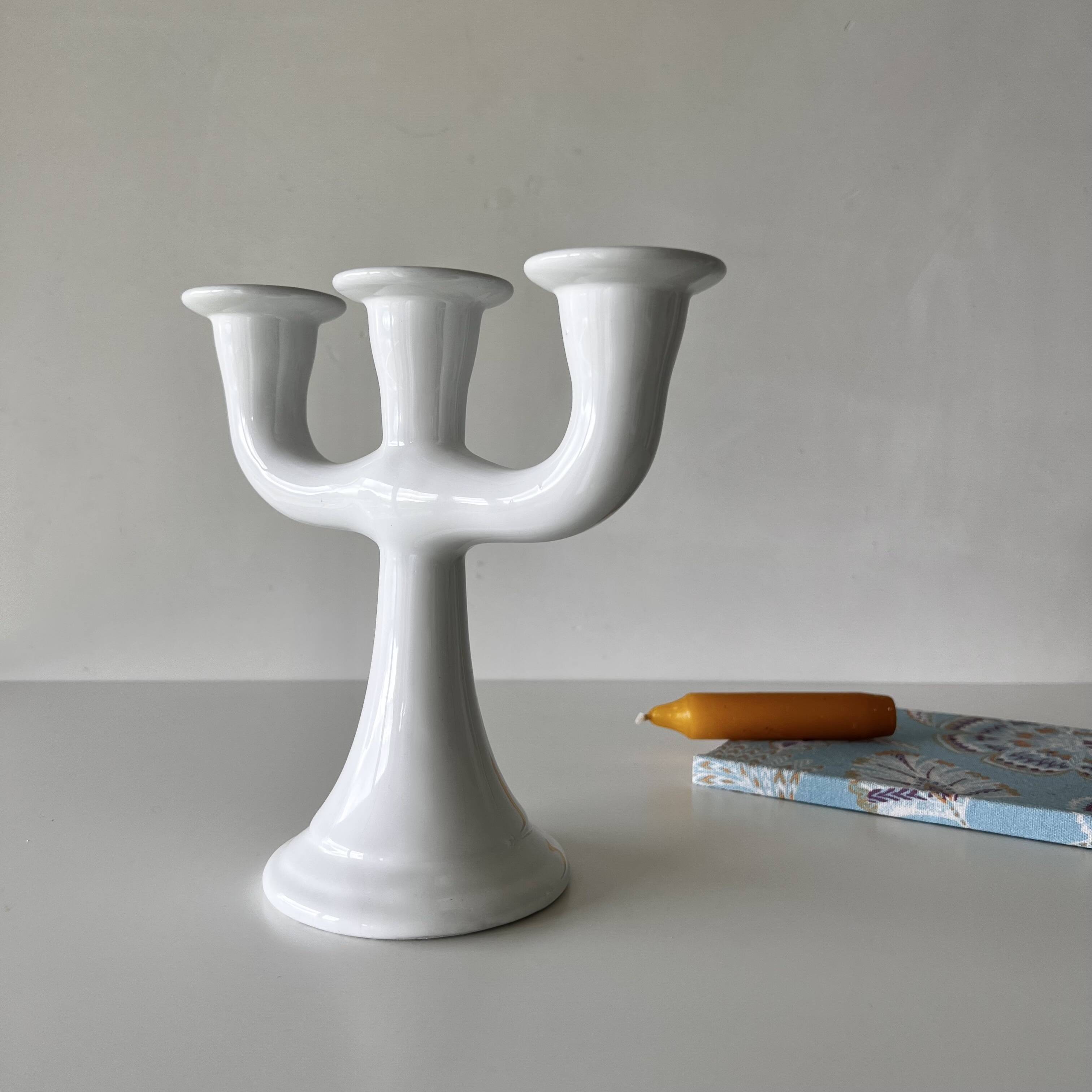 Chandelier with 3 branches in white ceramic Guldkroken Sweden – Vintage