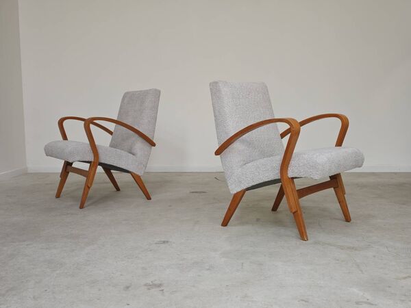 Paire de fauteuils par Frantisek Jirak pour Tatra  retapissée en tissu bouclette, 1960