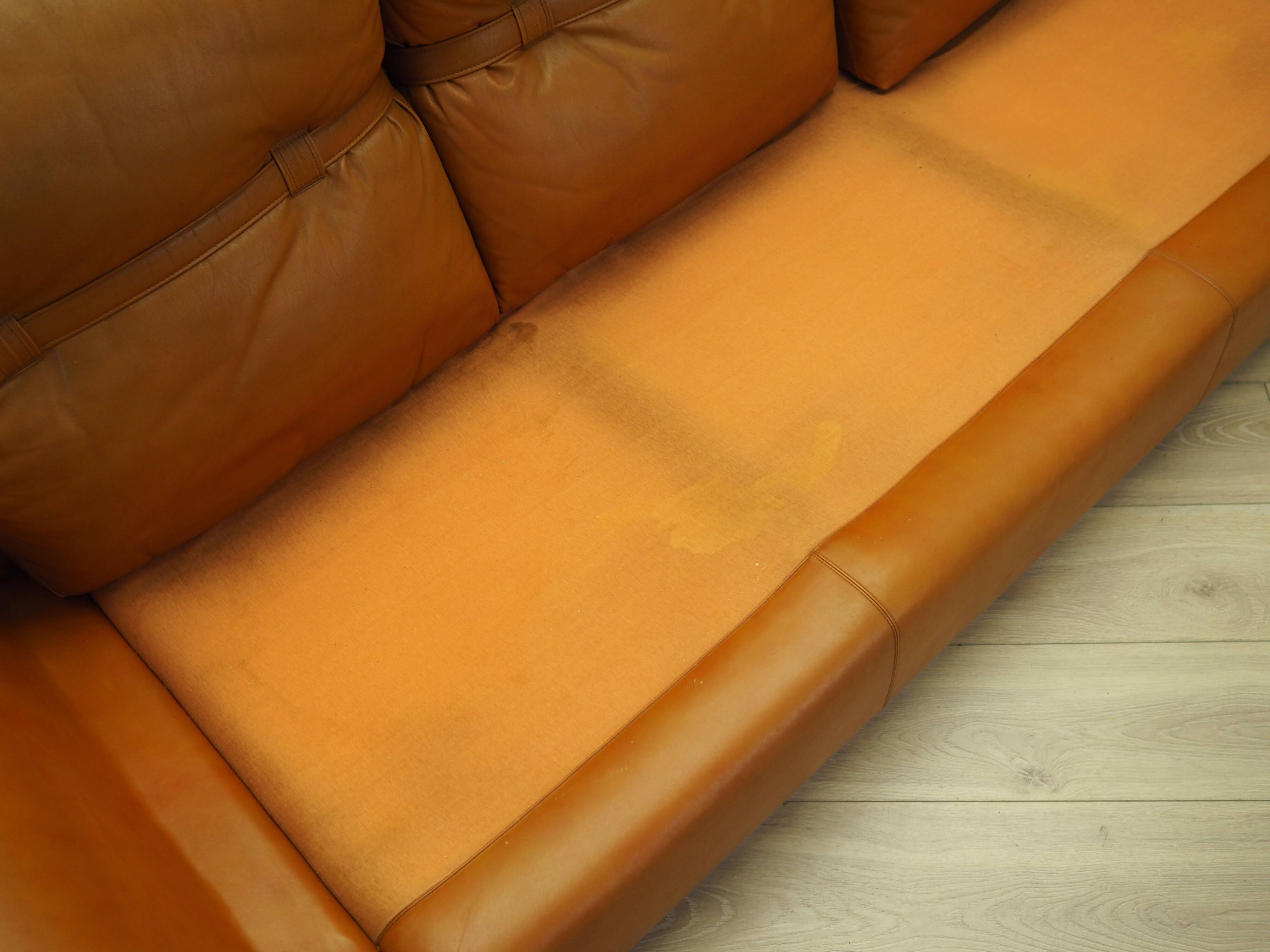 Canapé en cuir orange, design Space Age, années 1960, production : Italie