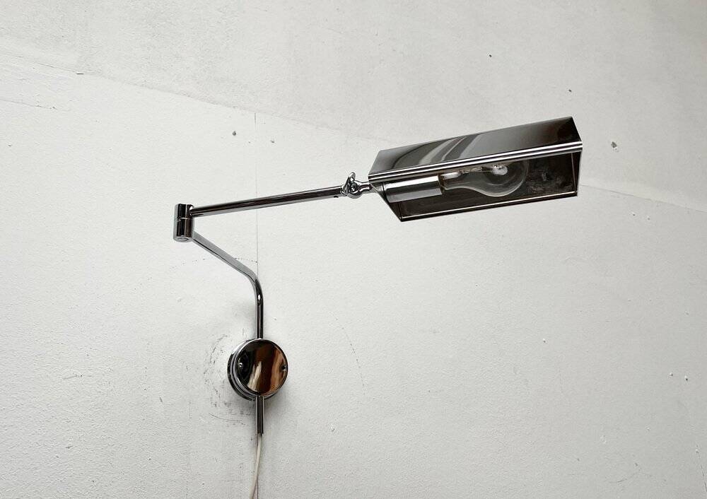 Mid-century Hollywood Regency chrome wall lamp by Florian Schulz for Interline, 1970s.