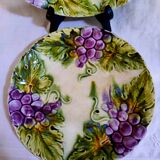 2 vintage slip dessert plates