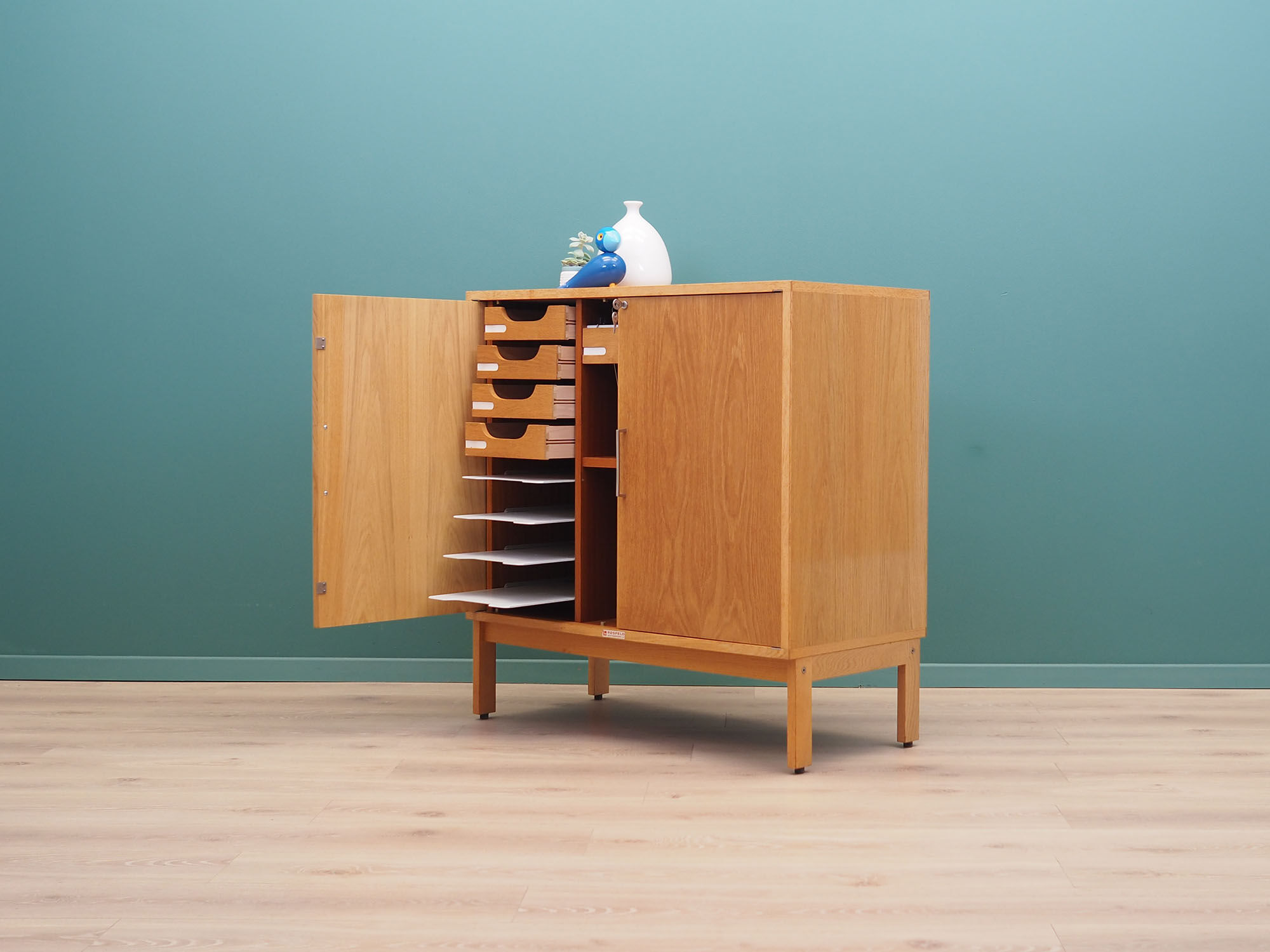 Oak cabinet, 1970s, Danish design, manufactured by BS Møbelfabrik
