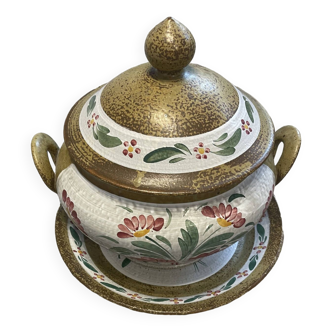 Keraluk soup tureen