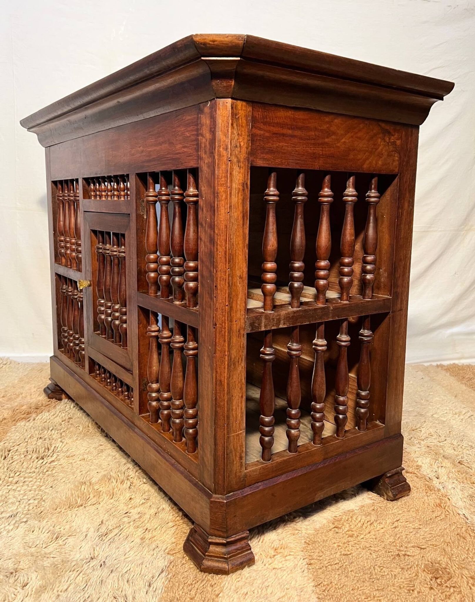 Panetière XIXem Louis Philippe en noyer, buffet, rangement