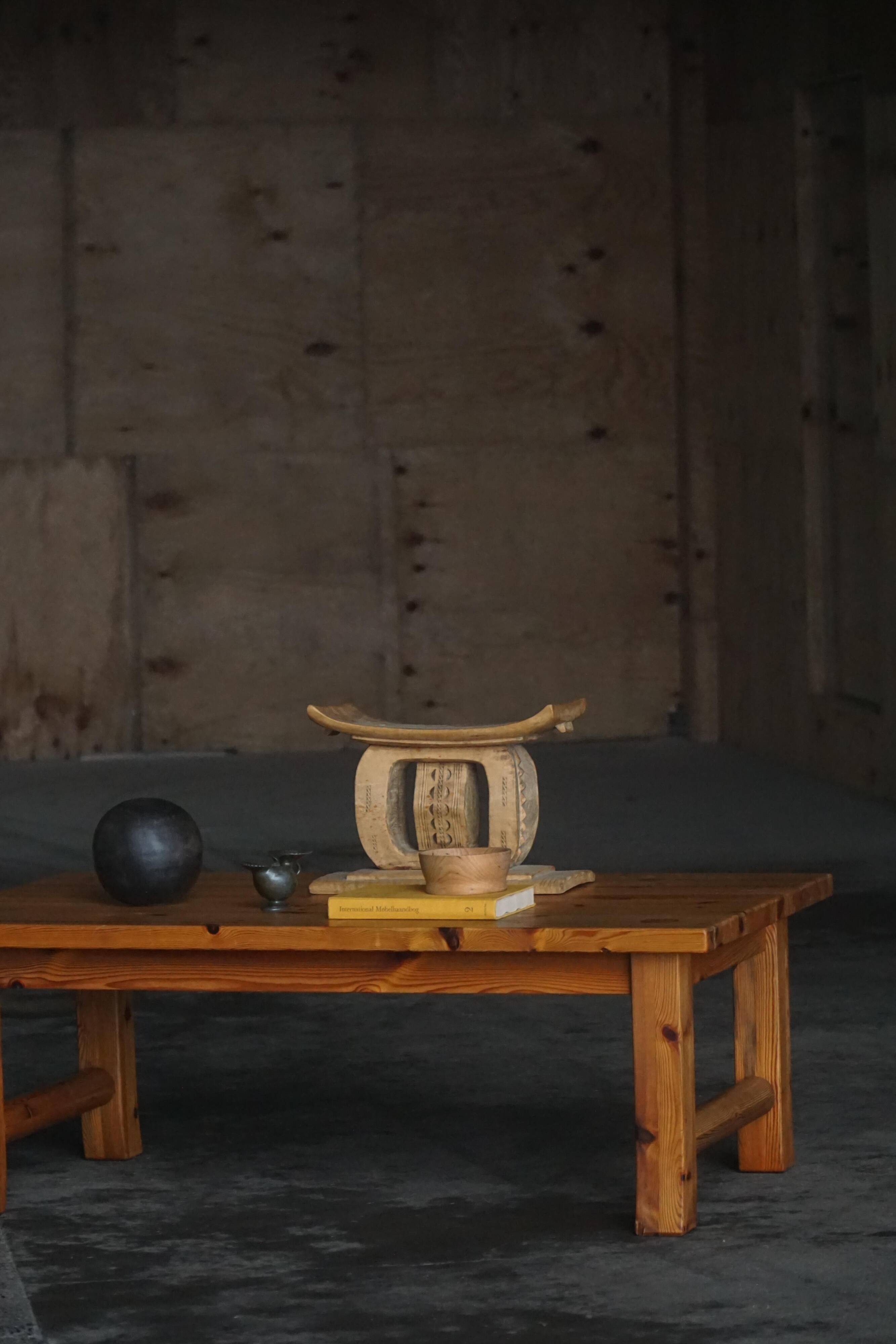 Uno & Östen Kristiansson, table basse rectangulaire en pin, milieu du XXe siècle, années 1970