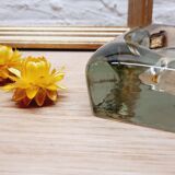 Thick glass bottle bottom