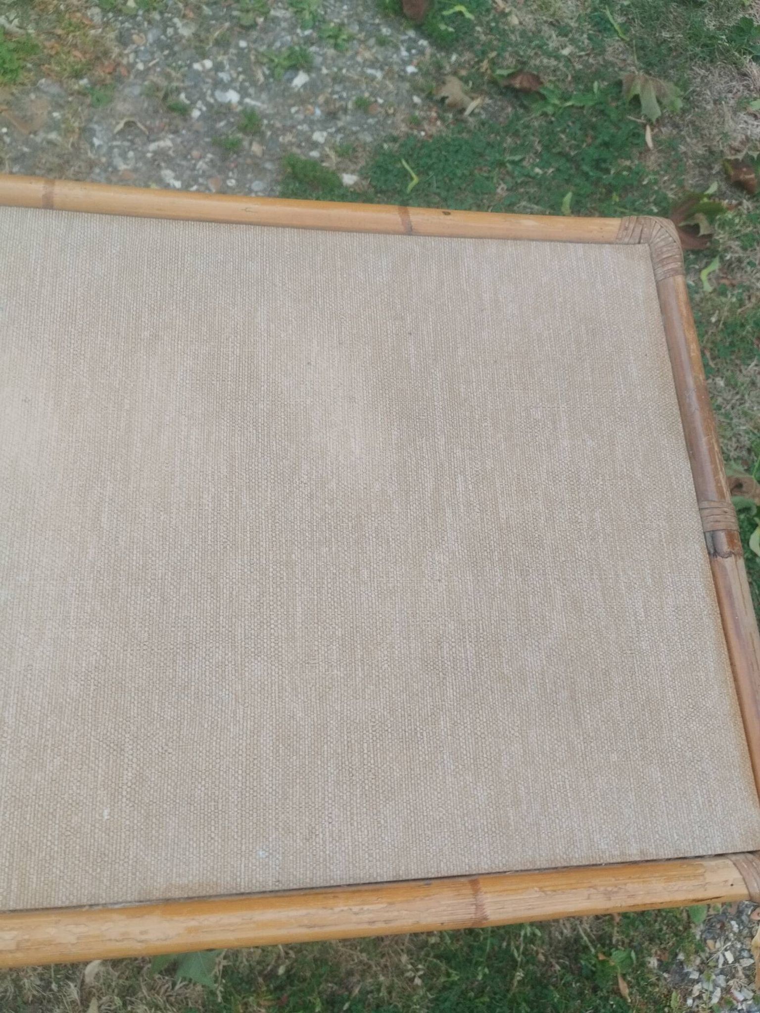 Table basse ancien en rotin vintage