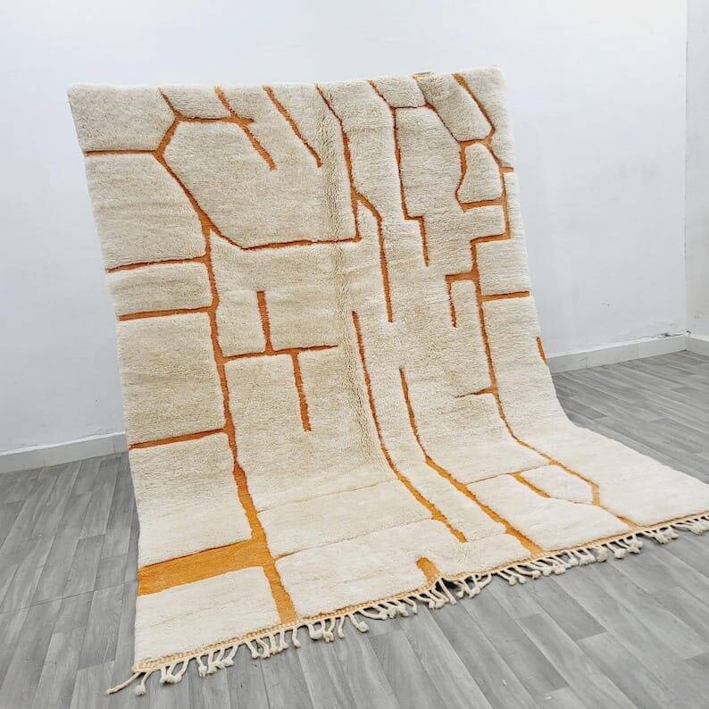 Handwoven natural wool rug, size 1.4/2.6 m.