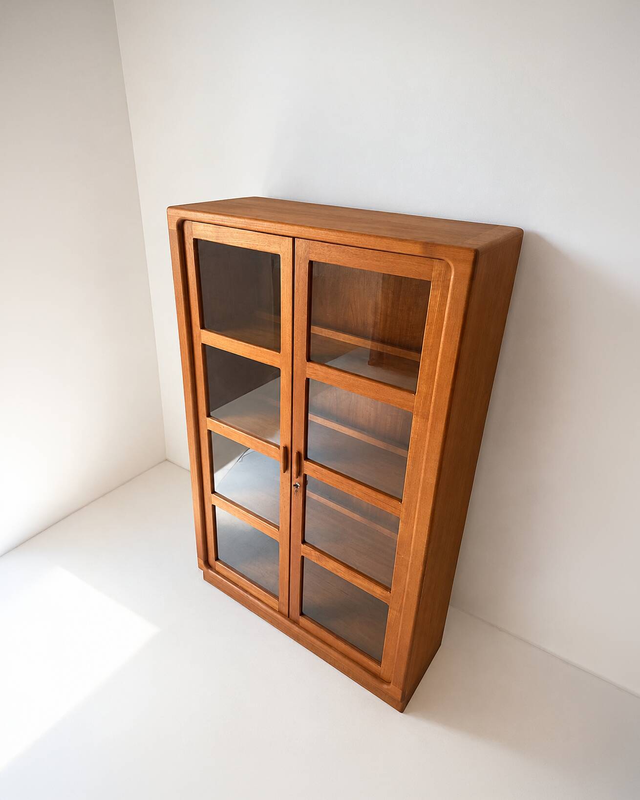 Display cabinet - teak - dyrlund denmark
