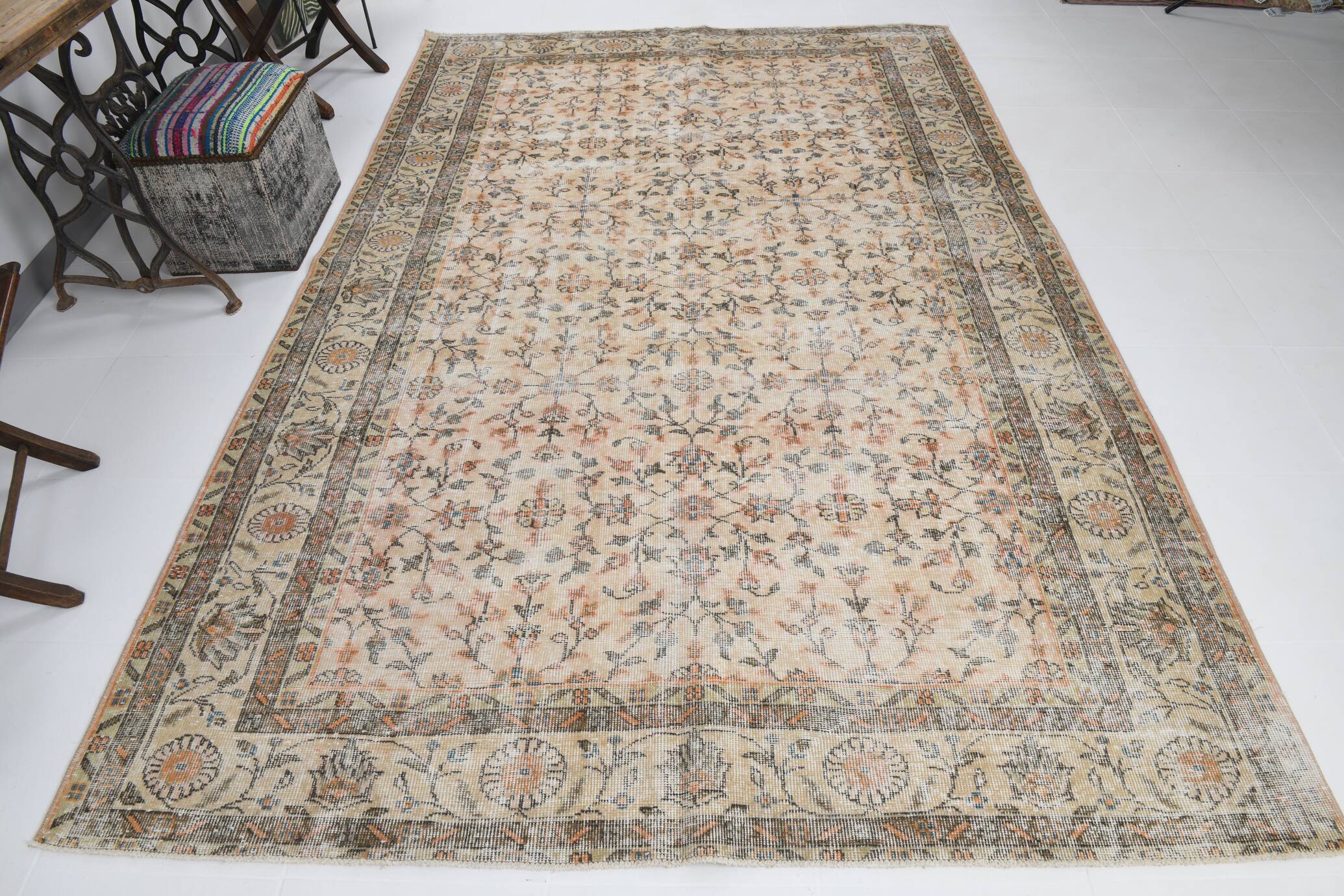 7x10 Classic Vintage Persian Rug, 204x305Cm