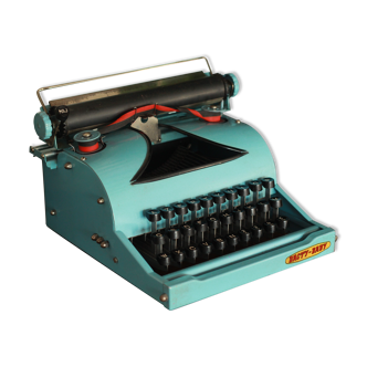 Dacty-Baby typewriter
