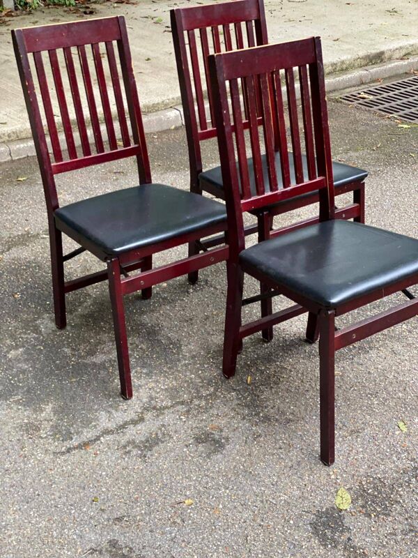 3 chaises design scandinave 1970 bois massif bordeaux et cuir noir