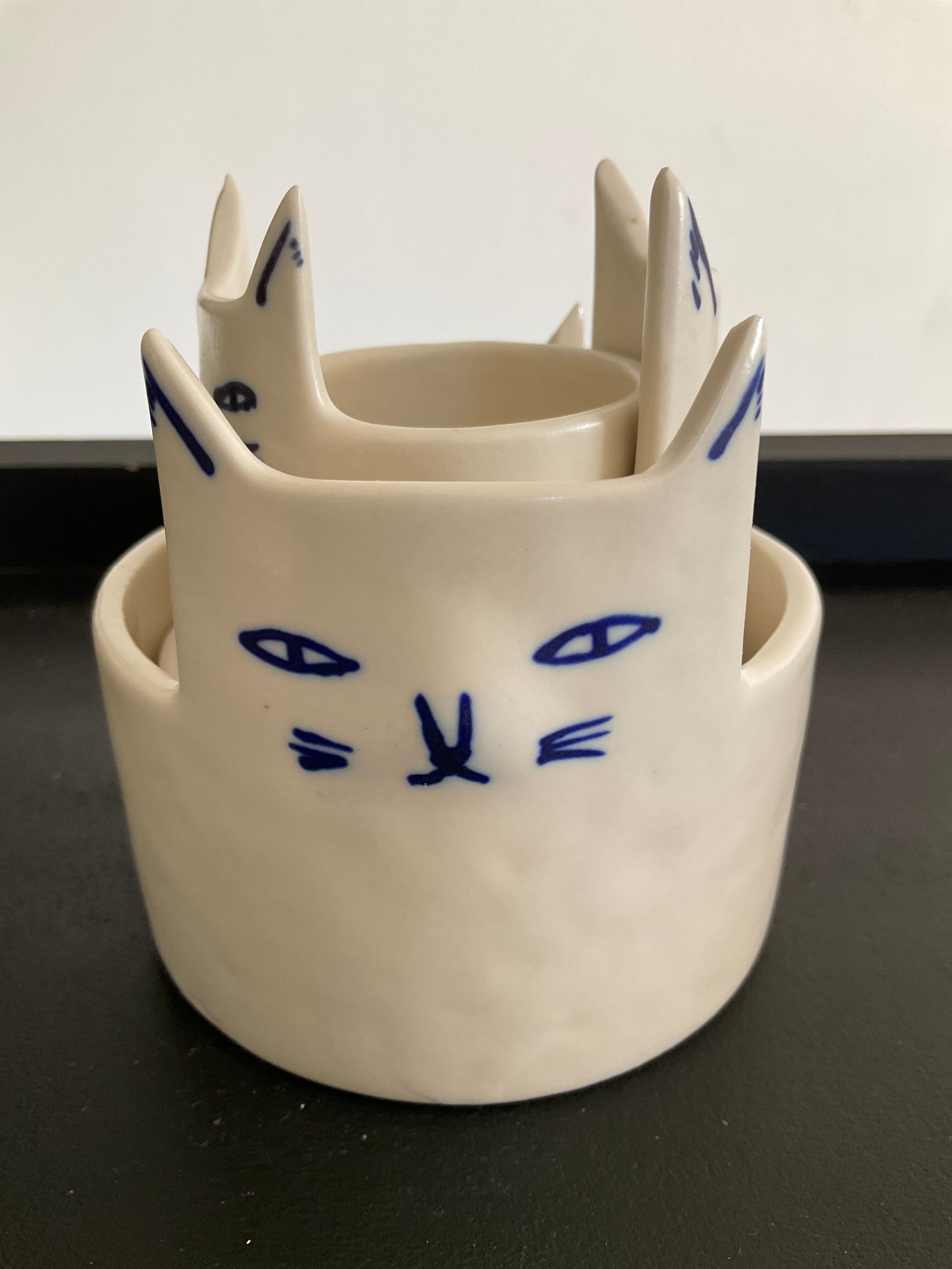 Series of 4 ceramic cat ramekins