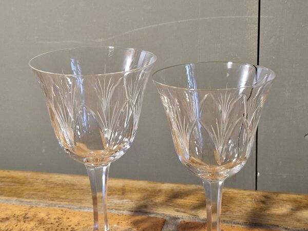 14 Verres anciens Cristal gravé 9 Vin - 5 Eau  + 2 Kdo