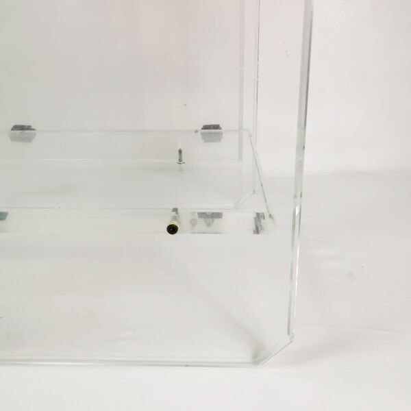 Meuble audio-TV en plexiglas, Italie, années 1970.