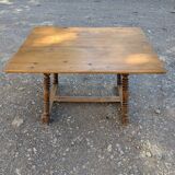 Table with turned legs
