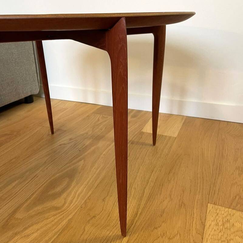 Table Plateau en Teck par Willumsen & Engholm pour Fritz Hansen, Danemark