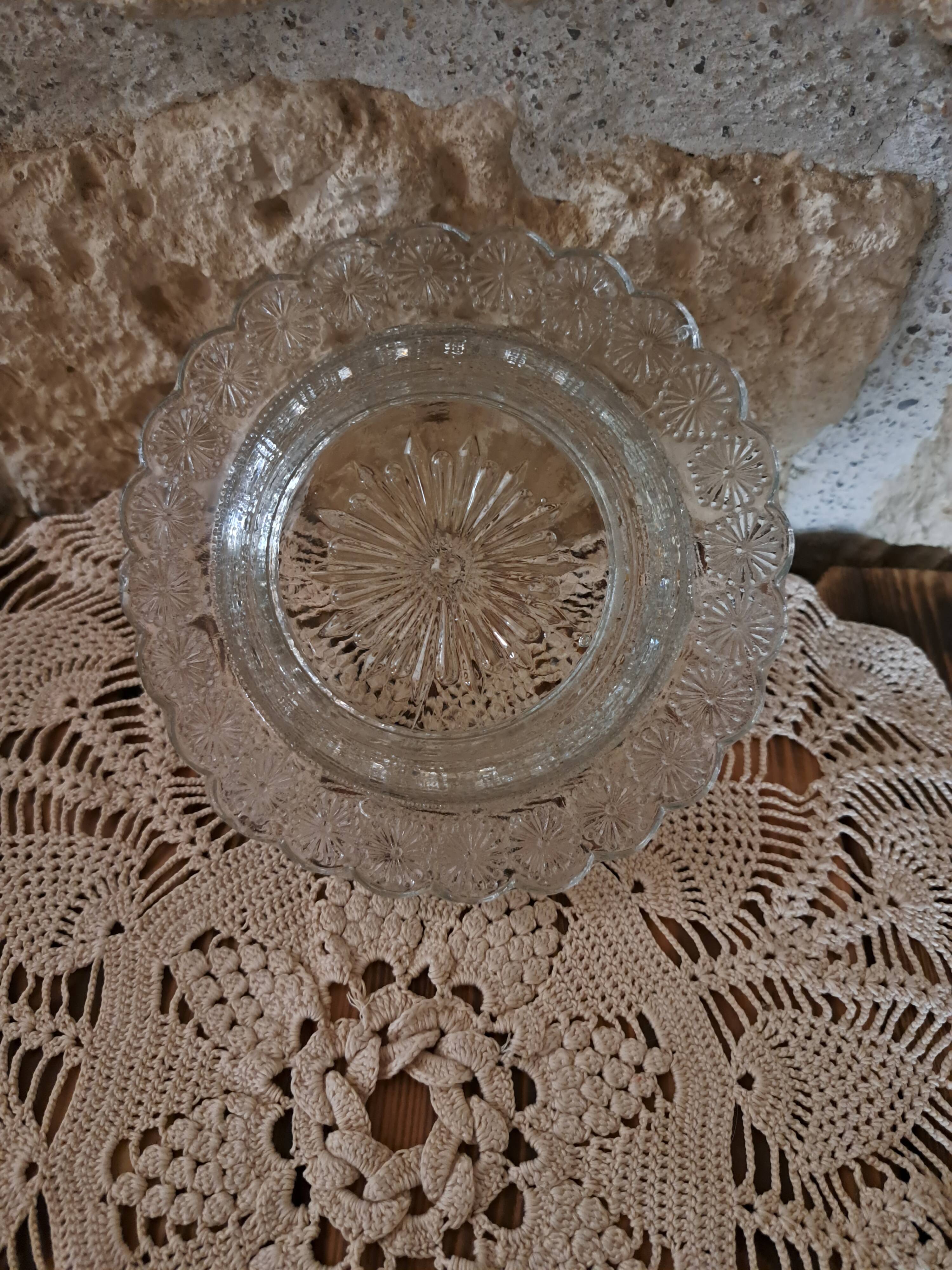 Bonbonnière sucrier sur dormant en verre