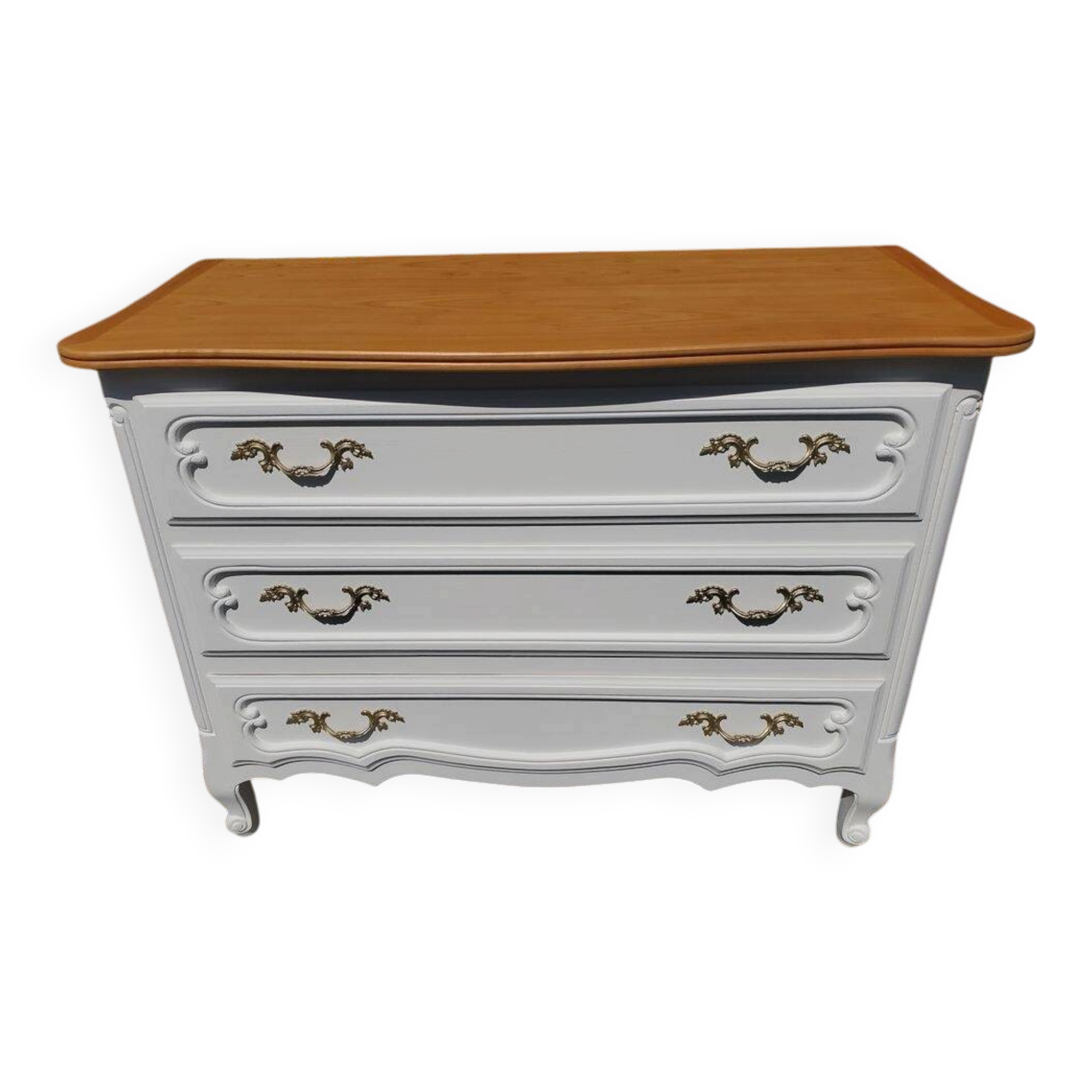 Antique chest of drawers