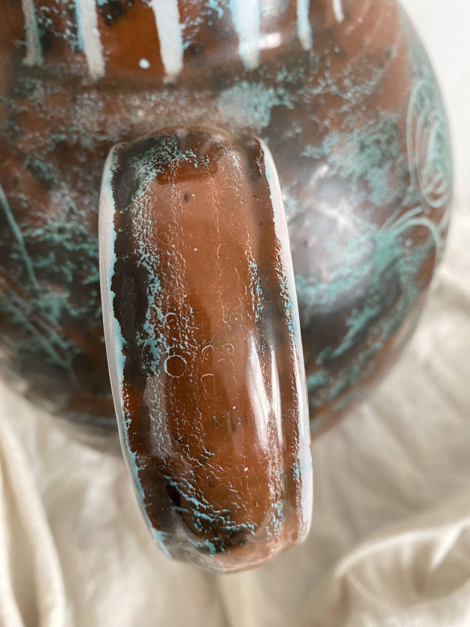 Vase en céramique fait main Mongolfier, signé Yvon Roy 1960