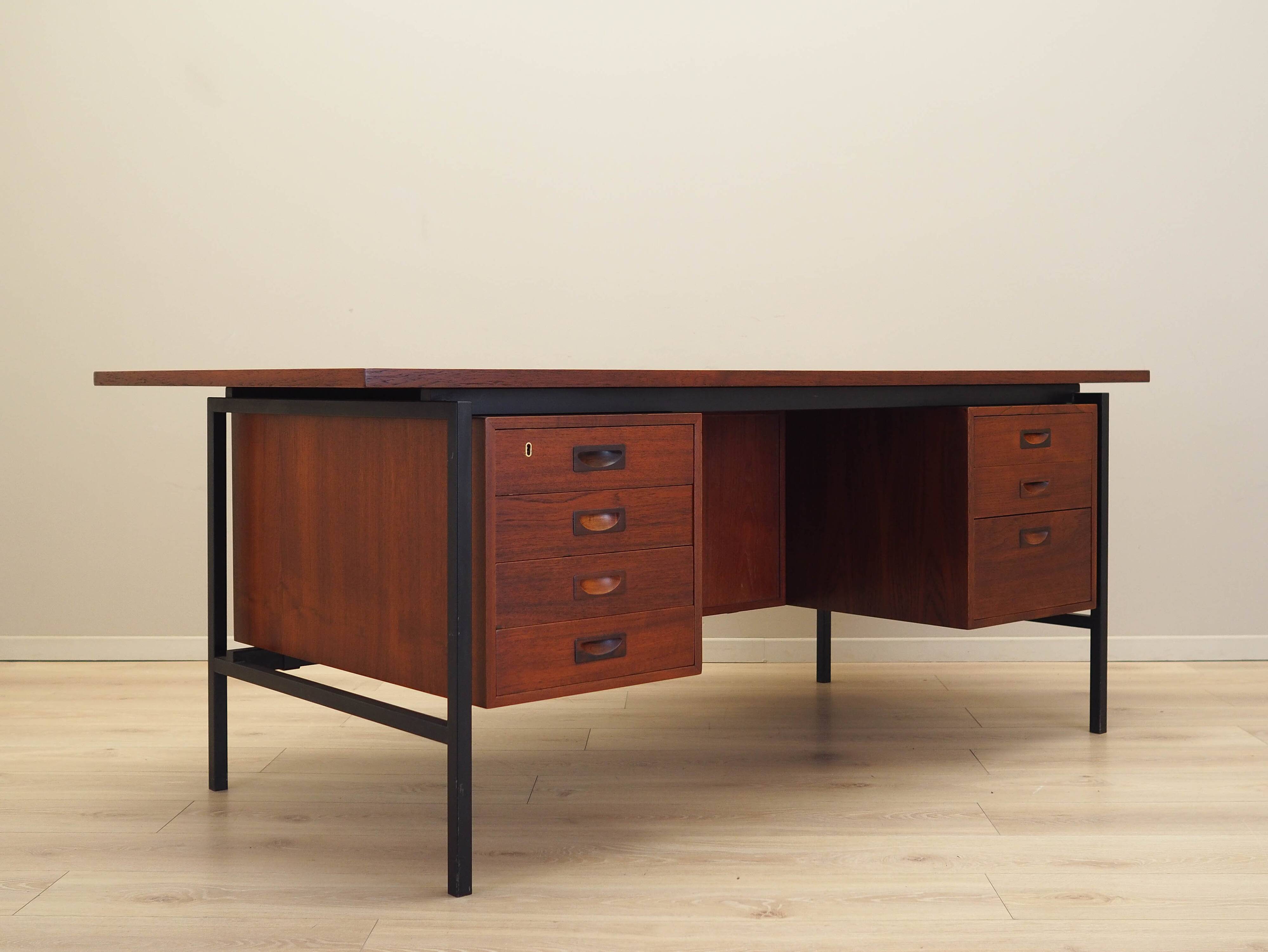 Teak desk, Danish design, 1970s, manufacturer: Denmark