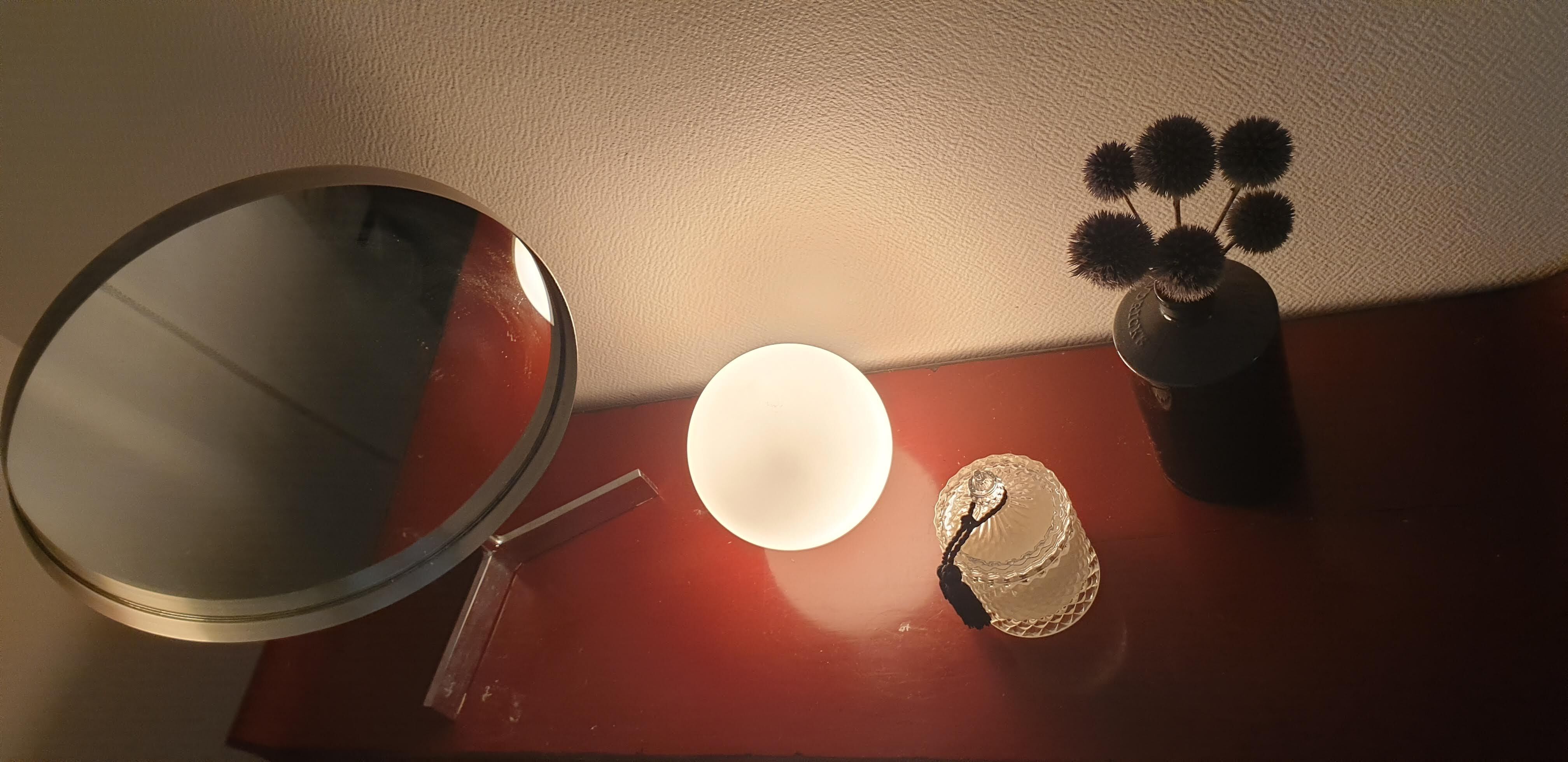 2 vintage ball lamps